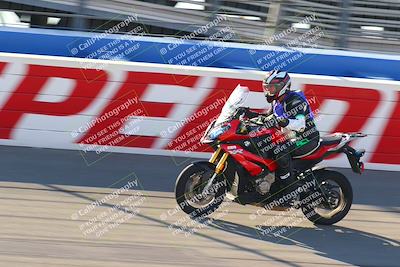 media/Jan-21-2022-Fastrack Riders (Fri) [[90b5309cc6]]/Level 1/Session 1 Front Straight/